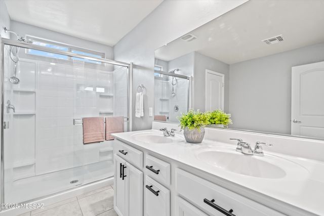 8729 E Stone Meadow Circle, Tucson, AZ 85730