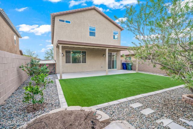 8729 E Stone Meadow Circle, Tucson, AZ 85730