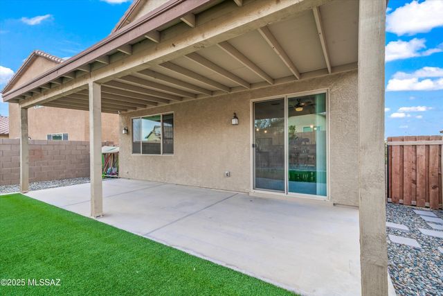 8729 E Stone Meadow Circle, Tucson, AZ 85730