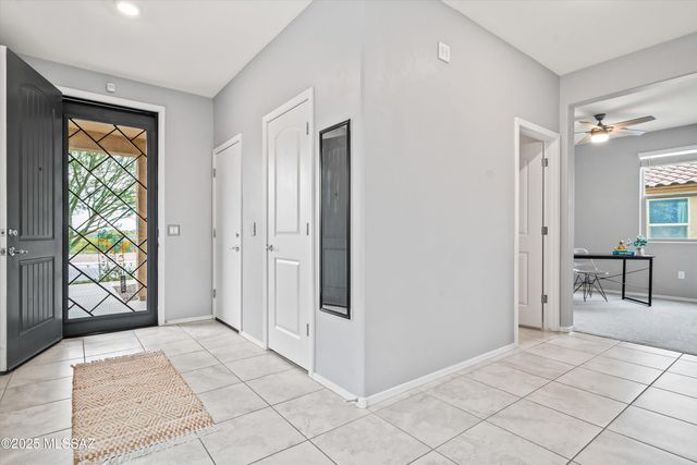 8729 E Stone Meadow Circle, Tucson, AZ 85730