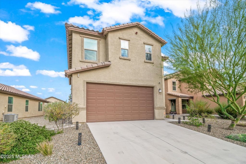 8729 E Stone Meadow Circle, Tucson, AZ 85730