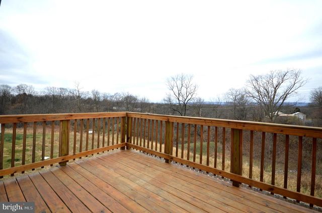 44 MARINERIS CIR, Martinsburg, WV 25405