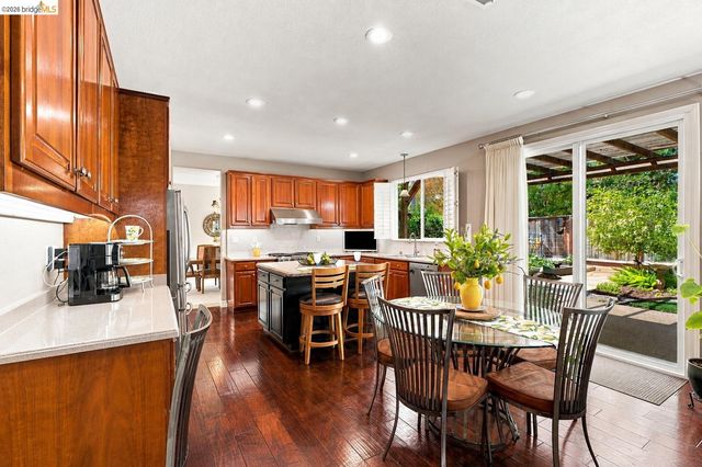 325 San Marino Ln, Brentwood, CA 94513