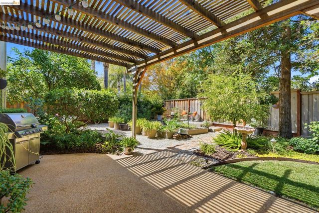 325 San Marino Ln, Brentwood, CA 94513