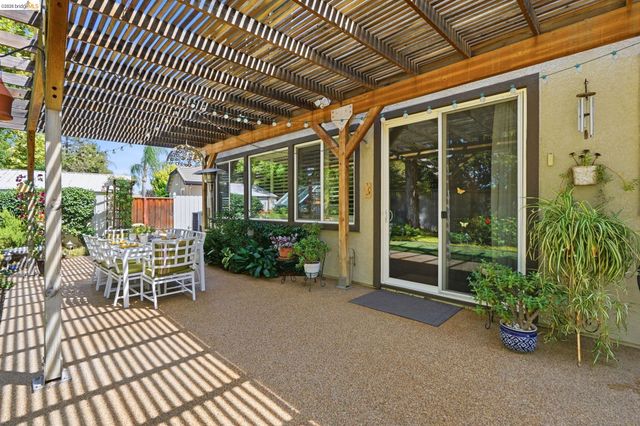 325 San Marino Ln, Brentwood, CA 94513