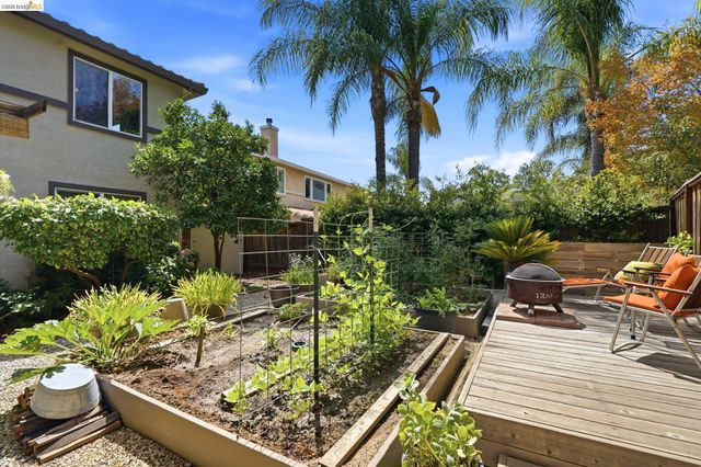 325 San Marino Ln, Brentwood, CA 94513