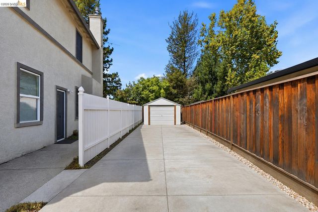 325 San Marino Ln, Brentwood, CA 94513