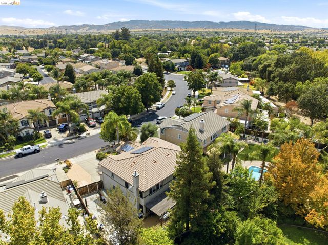 325 San Marino Ln, Brentwood, CA 94513