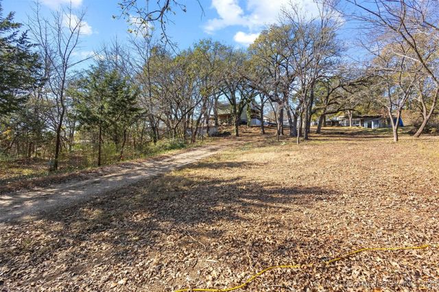 2451 E End, Madill, OK 73446