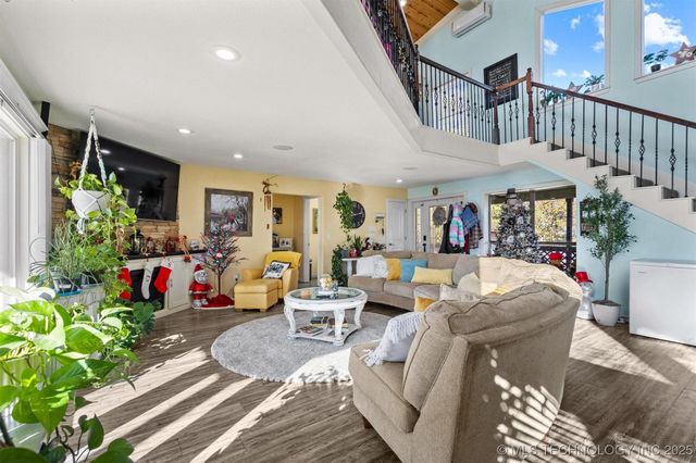 2451 E End, Madill, OK 73446