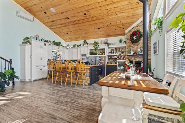 2451 E End, Madill, OK 73446