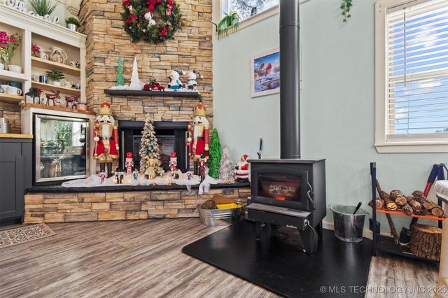 2451 E End, Madill, OK 73446