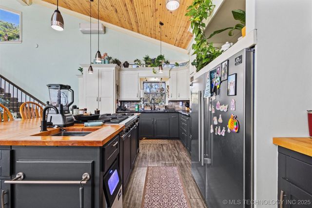 2451 E End, Madill, OK 73446