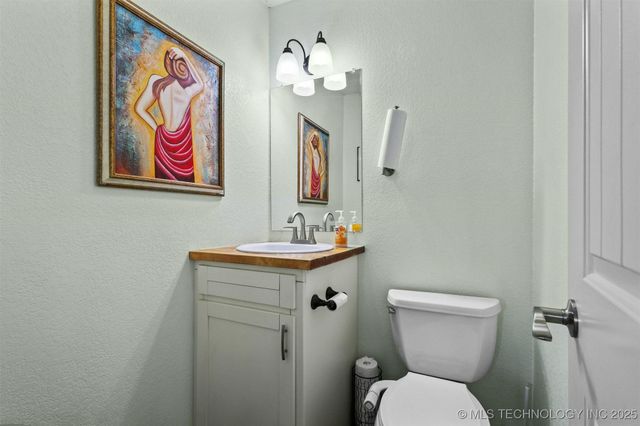 2451 E End, Madill, OK 73446