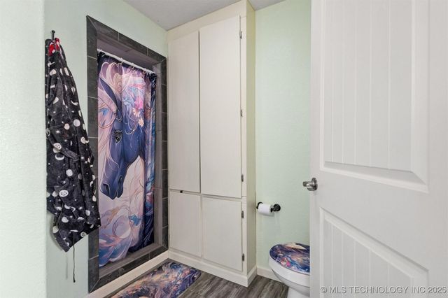 2451 E End, Madill, OK 73446