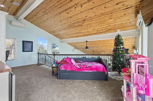 2451 E End, Madill, OK 73446