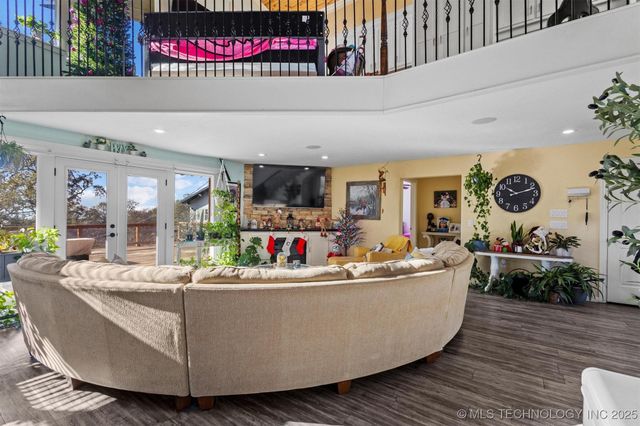 2451 E End, Madill, OK 73446