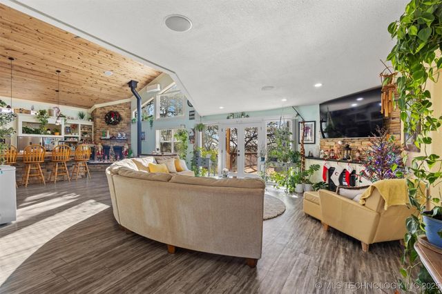 2451 E End, Madill, OK 73446