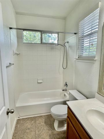 2419 Allred DR A, Austin, TX 78748