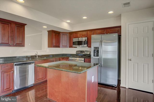 8 ROMANCE LN, Chambersburg, PA 17202