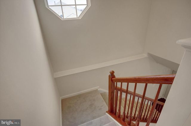 8 ROMANCE LN, Chambersburg, PA 17202