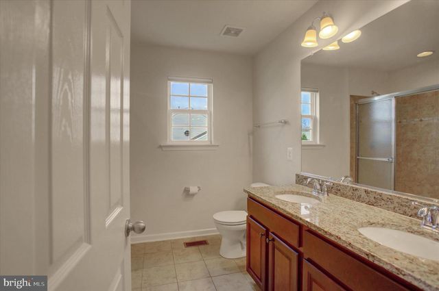 8 ROMANCE LN, Chambersburg, PA 17202