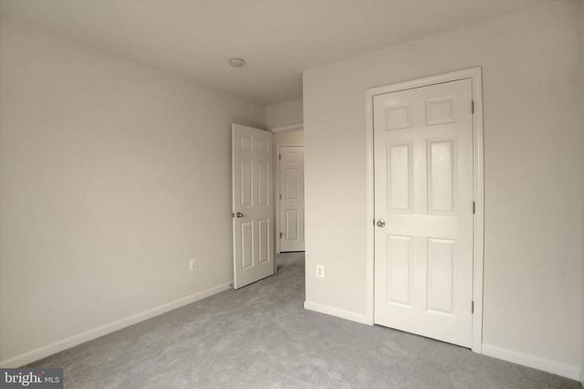 8 ROMANCE LN, Chambersburg, PA 17202