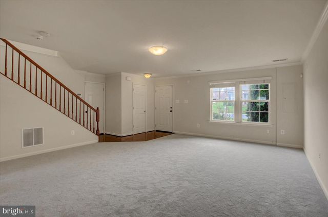 8 ROMANCE LN, Chambersburg, PA 17202