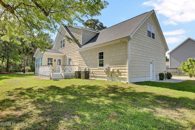 353 Washington Acres Road, Hampstead, NC 28443