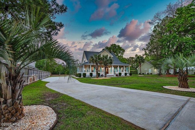 353 Washington Acres Road, Hampstead, NC 28443