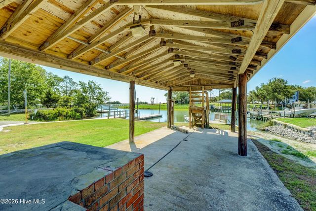 353 Washington Acres Road, Hampstead, NC 28443
