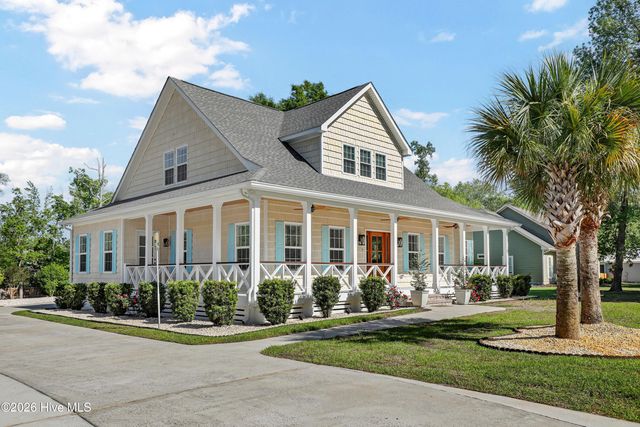 353 Washington Acres Road, Hampstead, NC 28443
