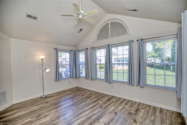 510 Tabb Smith TRL, Yorktown, VA 23693
