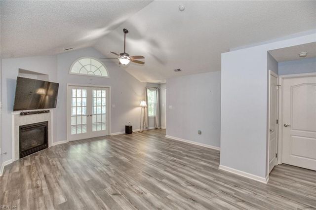 510 Tabb Smith TRL, Yorktown, VA 23693