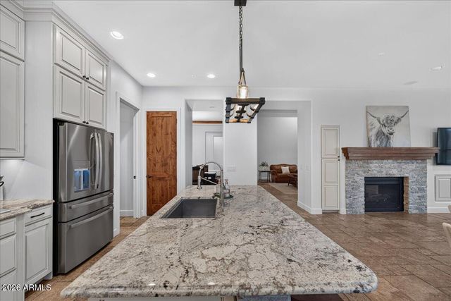5616 E LIBBY Street, Scottsdale, AZ 85254