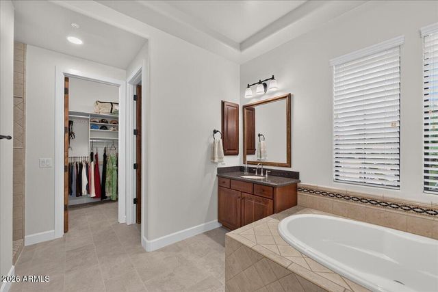 5616 E LIBBY Street, Scottsdale, AZ 85254