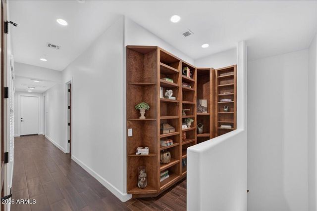 5616 E LIBBY Street, Scottsdale, AZ 85254