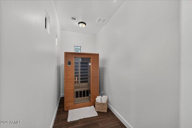 5616 E LIBBY Street, Scottsdale, AZ 85254