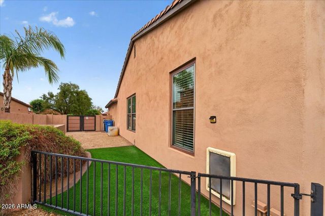 5616 E LIBBY Street, Scottsdale, AZ 85254