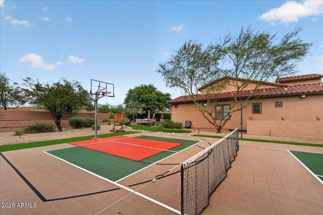 5616 E LIBBY Street, Scottsdale, AZ 85254
