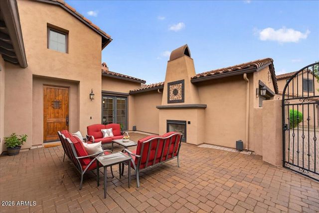 5616 E LIBBY Street, Scottsdale, AZ 85254