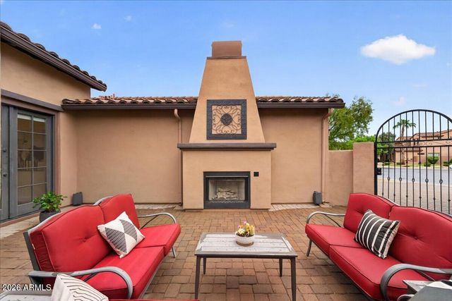5616 E LIBBY Street, Scottsdale, AZ 85254