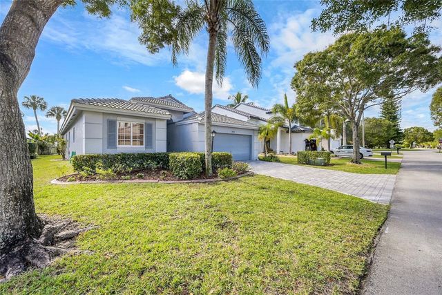 4530 NW 7th Street, Deerfield Beach, FL 33442