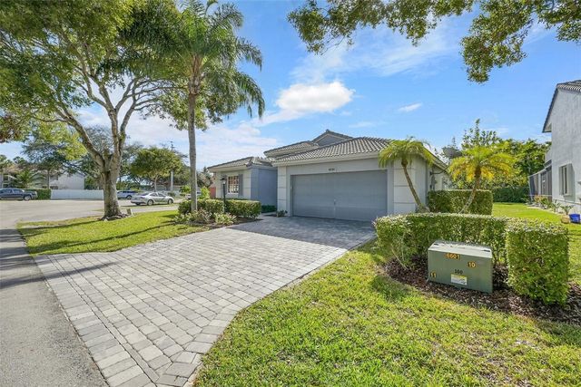 4530 NW 7th Street, Deerfield Beach, FL 33442