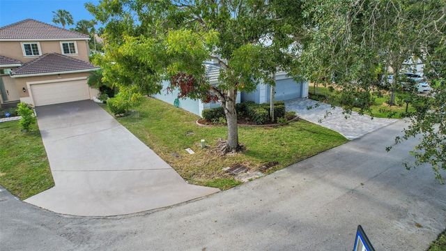 4530 NW 7th Street, Deerfield Beach, FL 33442