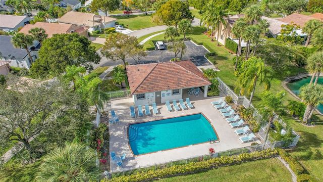 4530 NW 7th Street, Deerfield Beach, FL 33442
