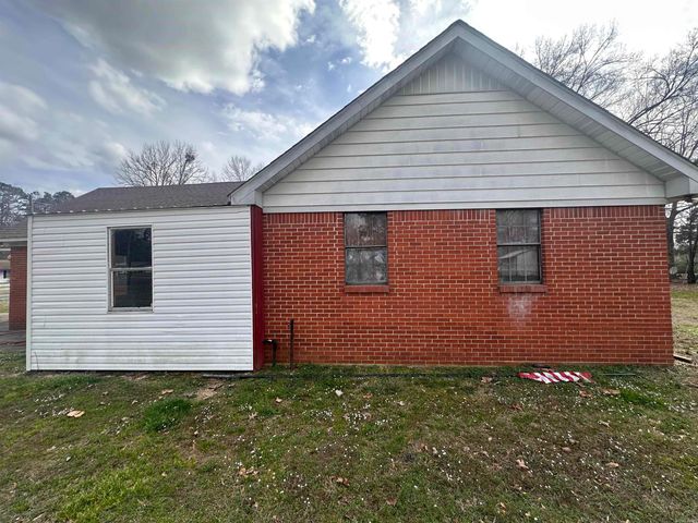745 N Cedar St., Bearden, AR 71720