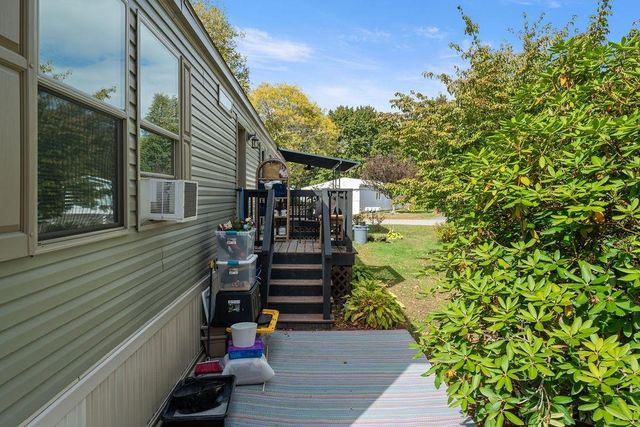 27 Hayes Park, Exeter, NH 03833