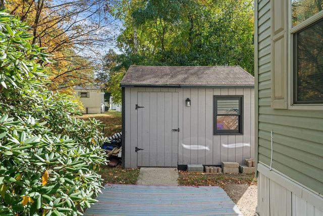 27 Hayes Park, Exeter, NH 03833
