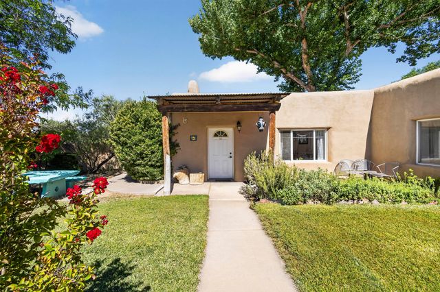16 Bennett Road, Los Lunas, NM 87031